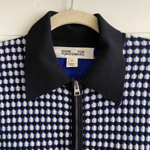 Diane Von Furstenberg Collared Knit Shirt Zipper Short Sleeve - Size Medium - Picture 3 of 6